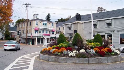 The heart of Kennebunkport, Dock Square is filled with boutiques, book stores, artisan ice cream ...