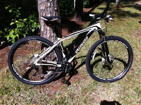 Specialized Carve Expert 29er Mountain Bike Reviews | Mountain Bike Reviews || SINGLETRACKS.COM