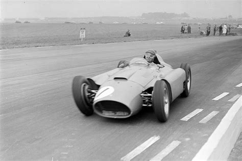 How Fangio set the bar for Schumacher and Hamilton in F1