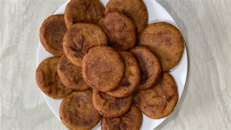 ODISHA’S FAMOUS SWEET DISH ‘KAKARA PITHA’ - YouTube