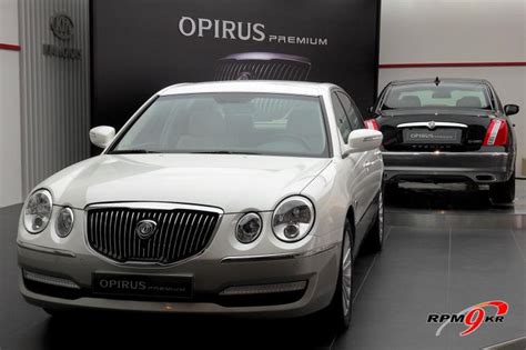 Facelifted 2010 Kia Opirus Premium Debuts in Korea | Carscoops