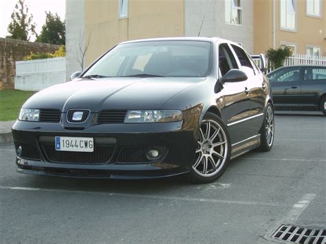 View of SEAT Toledo 1.9 TDi Sport. Photos, video, features and tuning. gr8autophoto.com