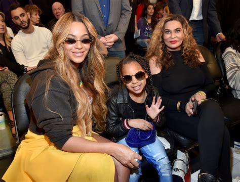 Beyonce’s mom Tina Knowles Lawson urges Vogue to hire more black photographers - EntertainmentSA ...