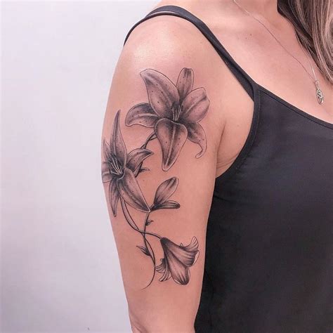 Pin by Hannah McCoy on lírio | Tattoos, Flower tattoo, Flowers