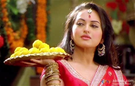 Top Hd Bollywood Wallapers: Sonakshi Sinha rowdy rathore