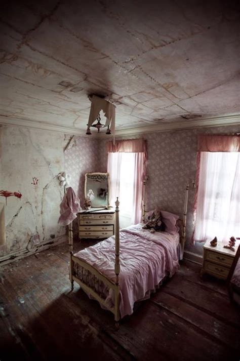 Abandoned Bedroom! Location Unknown. | Furniture, Bedroom, Home decor