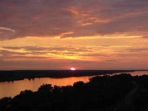 Setting sun and colorful clouds by Cyklopi on DeviantArt