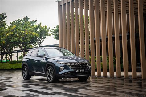 mReview: Hyundai Tucson Hybrid - Stylish Sportiness | Articles ...