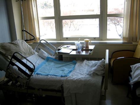 Hospital Room Window (via http://pronfamily.com/hospital_pictures.htm) | Room, Hospital room ...