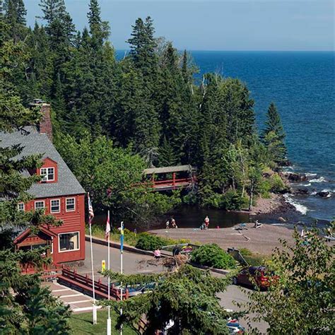 Lutsen Resorts, Hotels & Lodging | North Shore Visitor