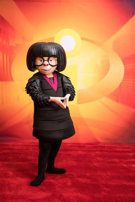 First Look: Edna Mode from ‘The Incredibles’ Visiting Disney Parks This Summer | Mickey News