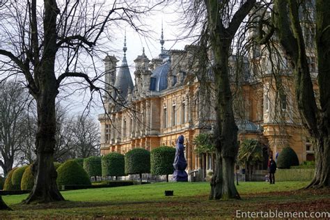 Entertablement Abroad – Christmas Market at Waddesdon – Entertablement