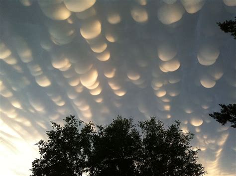 Rare Clouds and Pictures: Lenticular, Virga, Mammatus | The Old Farmer's Almanac