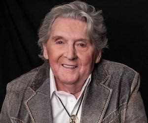 Jerry Lee Lewis Biography - Facts, Childhood, Family Life & Achievements