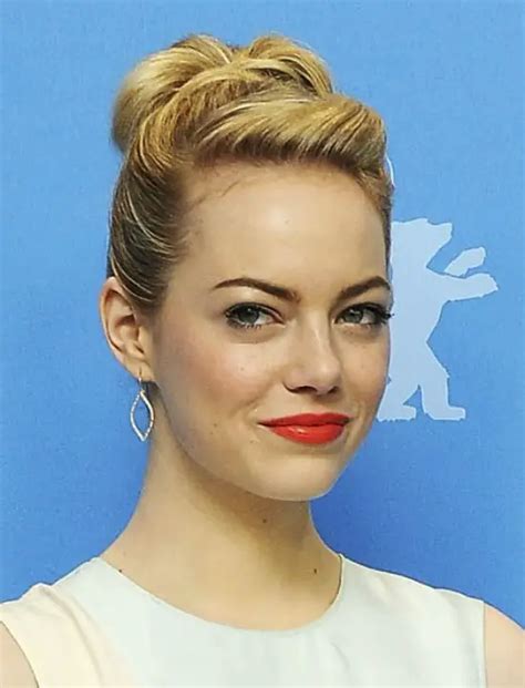 41 Stunning Emma Stone Hairstyles and Haircut Styles to Inspire You