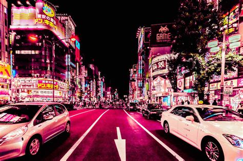 Neon Lights in Tokyo by Xavier Portela - ShockBlast