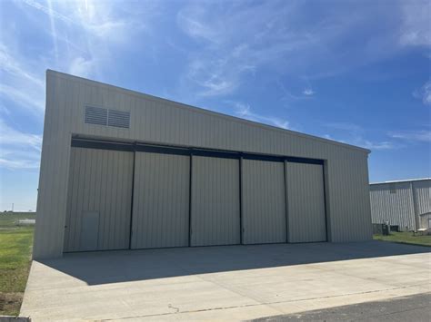 Albertville Airport Storage Hangar - Well Bilt