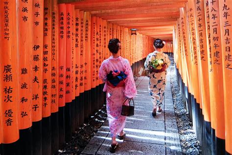 Liburan ke Jepang ke Fushimi Inari Taisya Kyoto - Wisata di Jepang