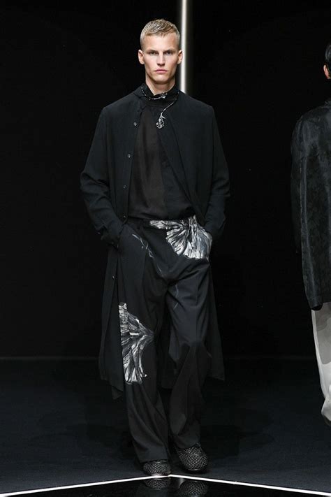 Emporio Armani Men's S/S 24 Show (Emporio Armani)