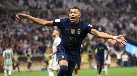 Kylian Mbappe FIFA World Cup 4K #470i Wallpaper PC Desktop