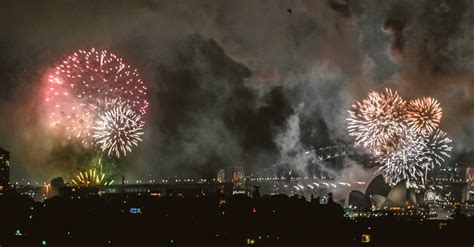 Fireworks Display at Sydney Opera House · Free Stock Photo