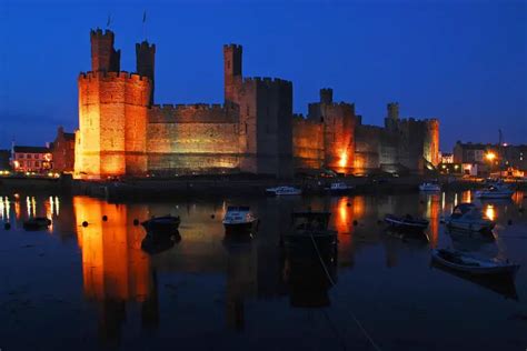 Caernarfon Castle - Captivating architecture in North Wales