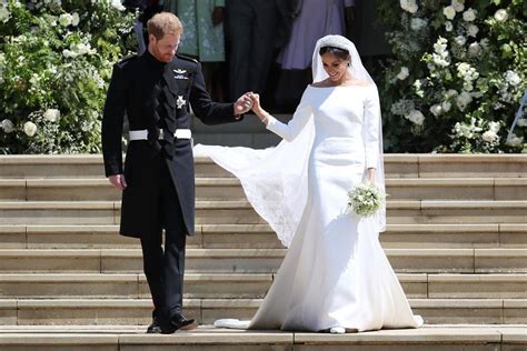 Meghan Markle wedding dress: Royal bride stuns in gorgeous Givenchy ...