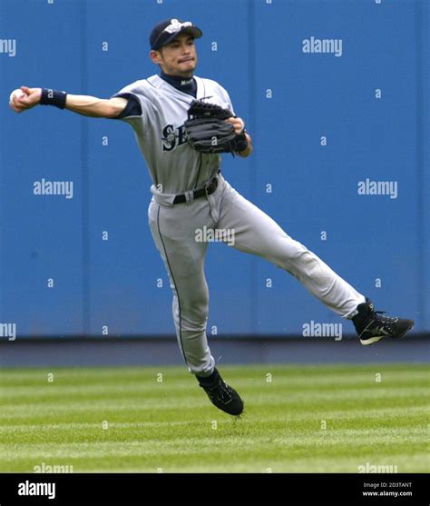 Ichiro Suzuki Catch