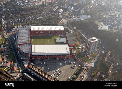 Charlton athletic stadium hi-res stock photography and images - Alamy