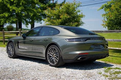 2022 Porsche Panamera E-hybrid 4 3572 Miles Aventurine Green Metallic ...