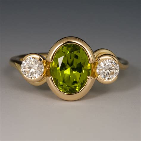 Ring, Peridot (Arizona), Diamonds, 18KY