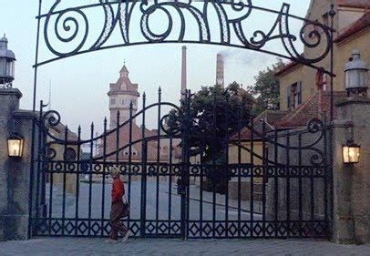 Filming Locations: Willy Wonka And The Chocolate Factory Front Gates