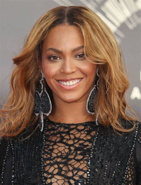 Beyonce Wears Huge Lorraine Schwartz Earrings at the 2014 MTV VMA