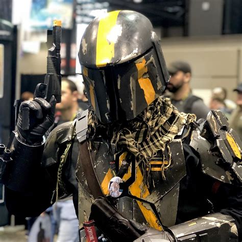 Star Wars armor cosplayers inspired The Mandalorian timeline and Clone Wars - Polygon