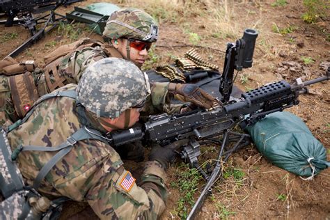 N.Y. Soldiers hone combat marksmanship skills in Puerto Rico > National ...