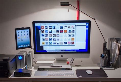 apple imac setup Imac Desk Setup, Computer Setup, Gaming Setup, Bureau ...