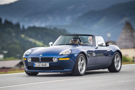 Top Gear Drives the Best James Bond Cars: Brosnan's BMW Z8 Featured