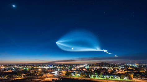 A Remarkable Timelapse of the SpaceX Falcon 9 Rocket Launch — Colossal | Falcon 9 rocket, Spacex ...