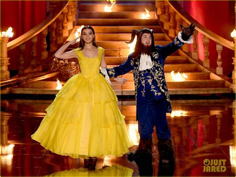 Emma Watson Has Amazing Reaction to Hailee Steinfeld Playing Belle at ...