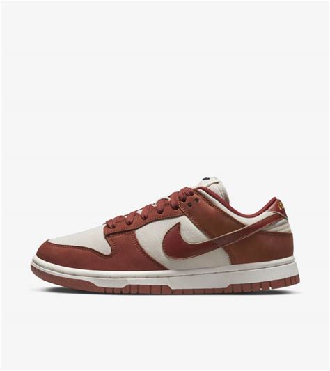 Women's Dunk Low 'Light Orewood Brown and Rugged Orange' (DZ2710-101) Release Date. Nike SNKRS