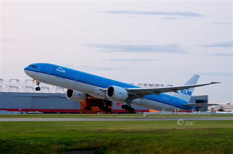 KLM Boeing 777-300ER take off by AeroFan on DeviantArt