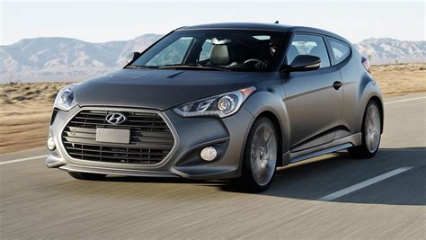 Hyundai Veloster Turbo review | | Auto Express