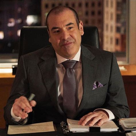 Louis Litt - Suits | Tratamento médico, Tratamento, Fazer o cabelo crescer