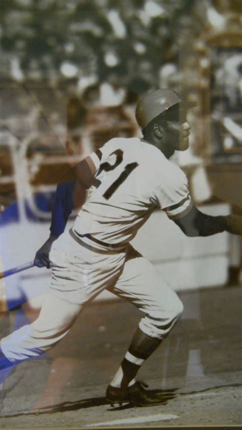 Rare Matted & Framed Photo of Roberto Clemente, 1971 World Series ...