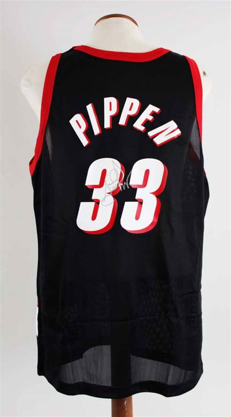 Scottie Pippen Signed Portland Trail Blazers Jersey - COA JSA | Memorabilia Expert