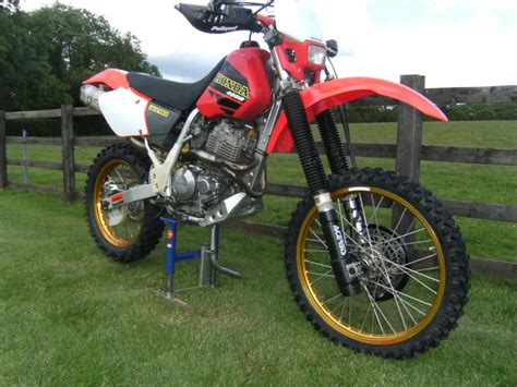 Honda Honda XR400R - Moto.ZombDrive.COM