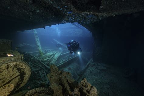 Using Photogrammetry, Divers Capture Shipwrecks Beneath Seattle Waters ...