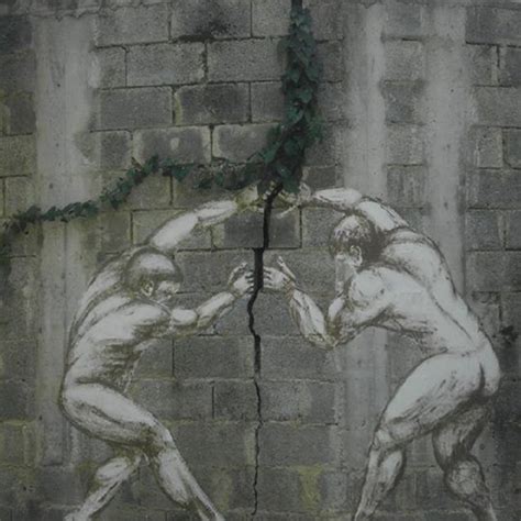 Wall Breakers -Viral Street Art 359835789 | STREET ART UTOPIA