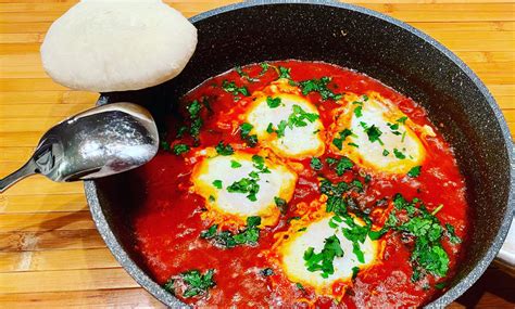 Shakshuka - Israel in a dish! (שקשוקה)