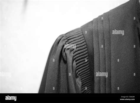 Judge robe hi-res stock photography and images - Alamy